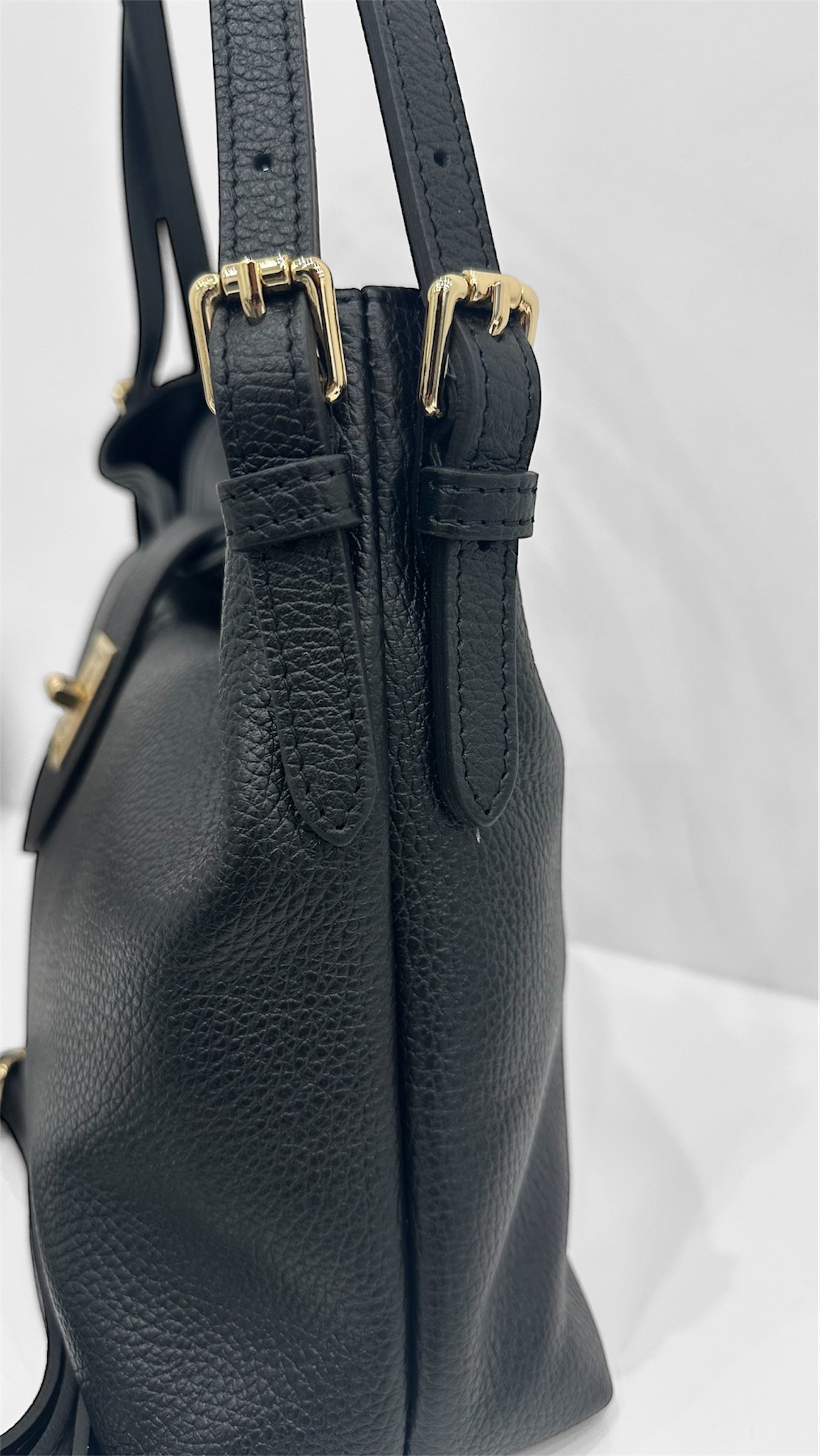LEATHER NERA
