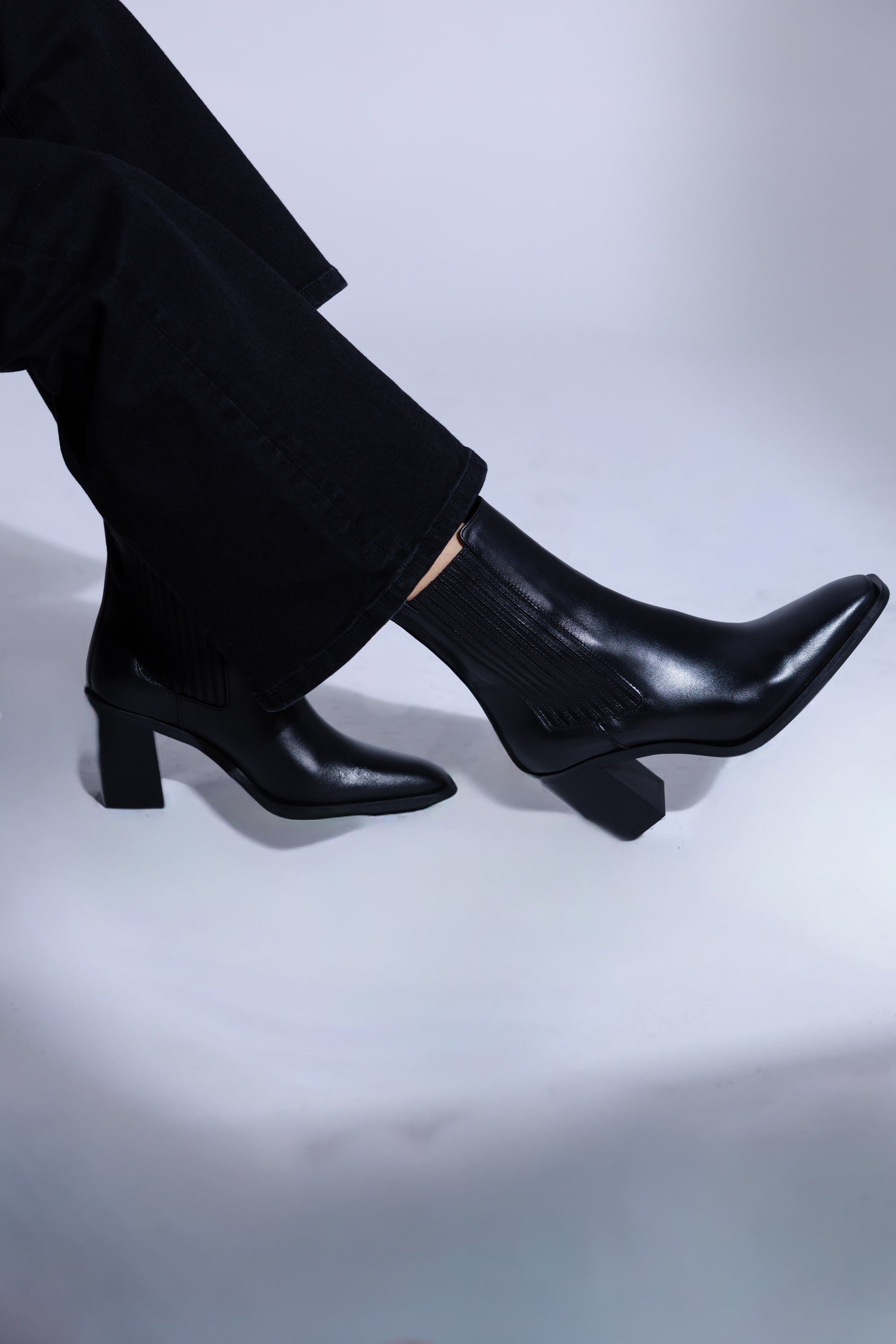 Beatrice – Tronchetto Chelsea in pelle nera da donna con tacco 75 mm