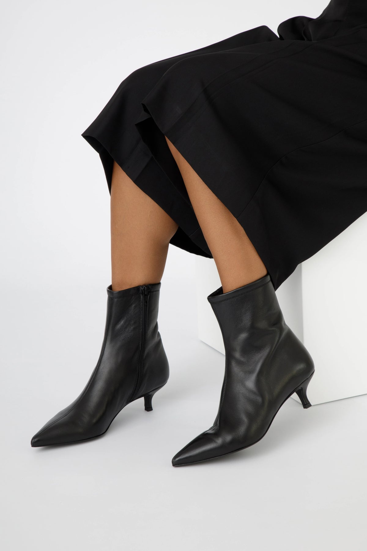 Stivaletto in pelle nera  con tacco da 45mm - Amelia