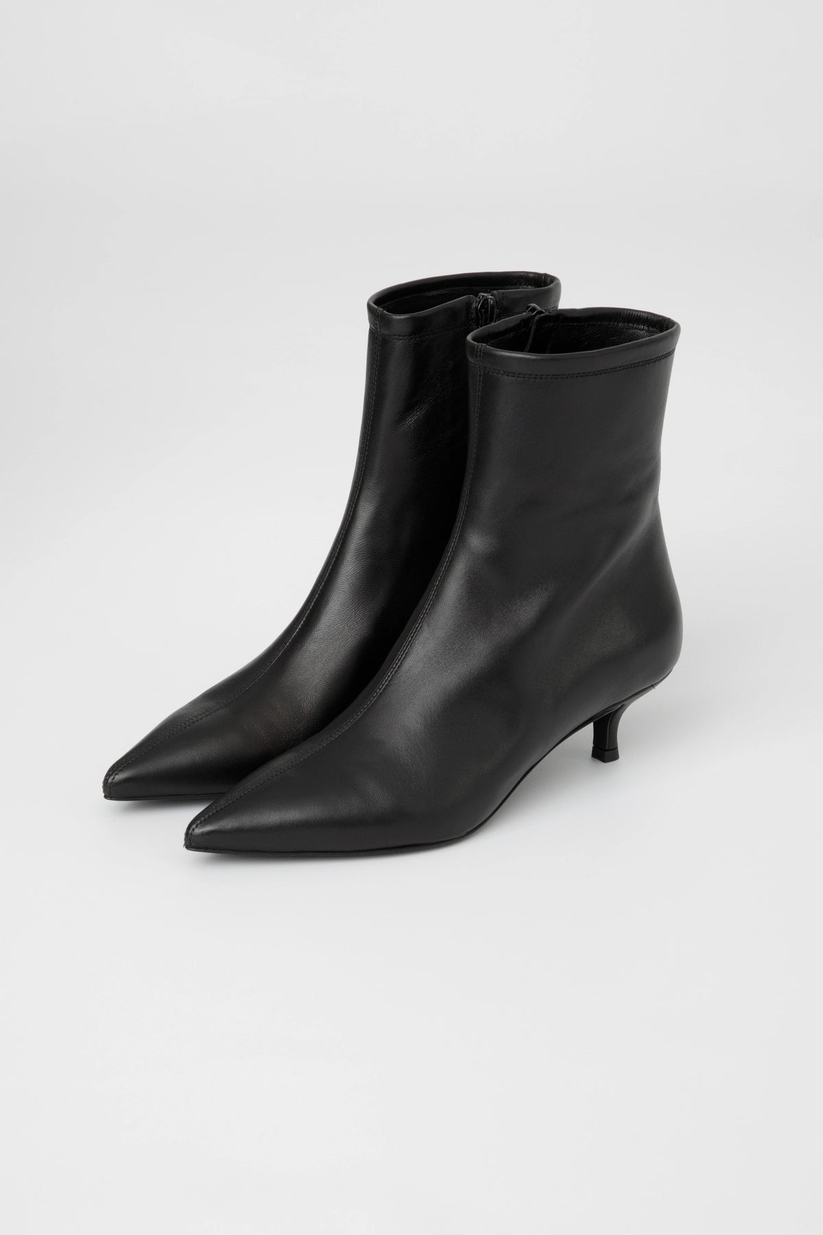 Stivaletto in pelle nera  con tacco da 45mm - Amelia