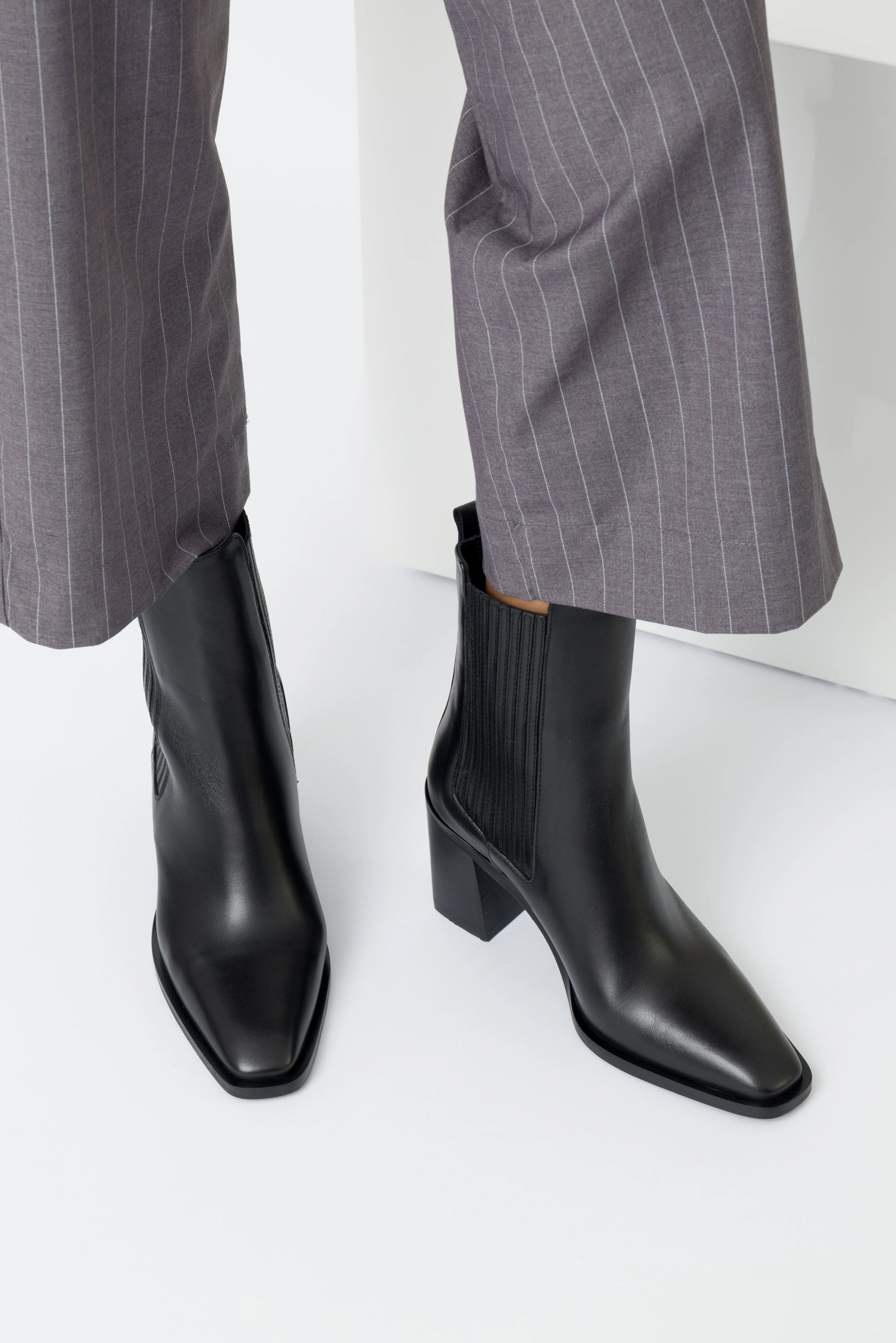 Beatrice – Tronchetto Chelsea in pelle nera da donna con tacco 75 mm
