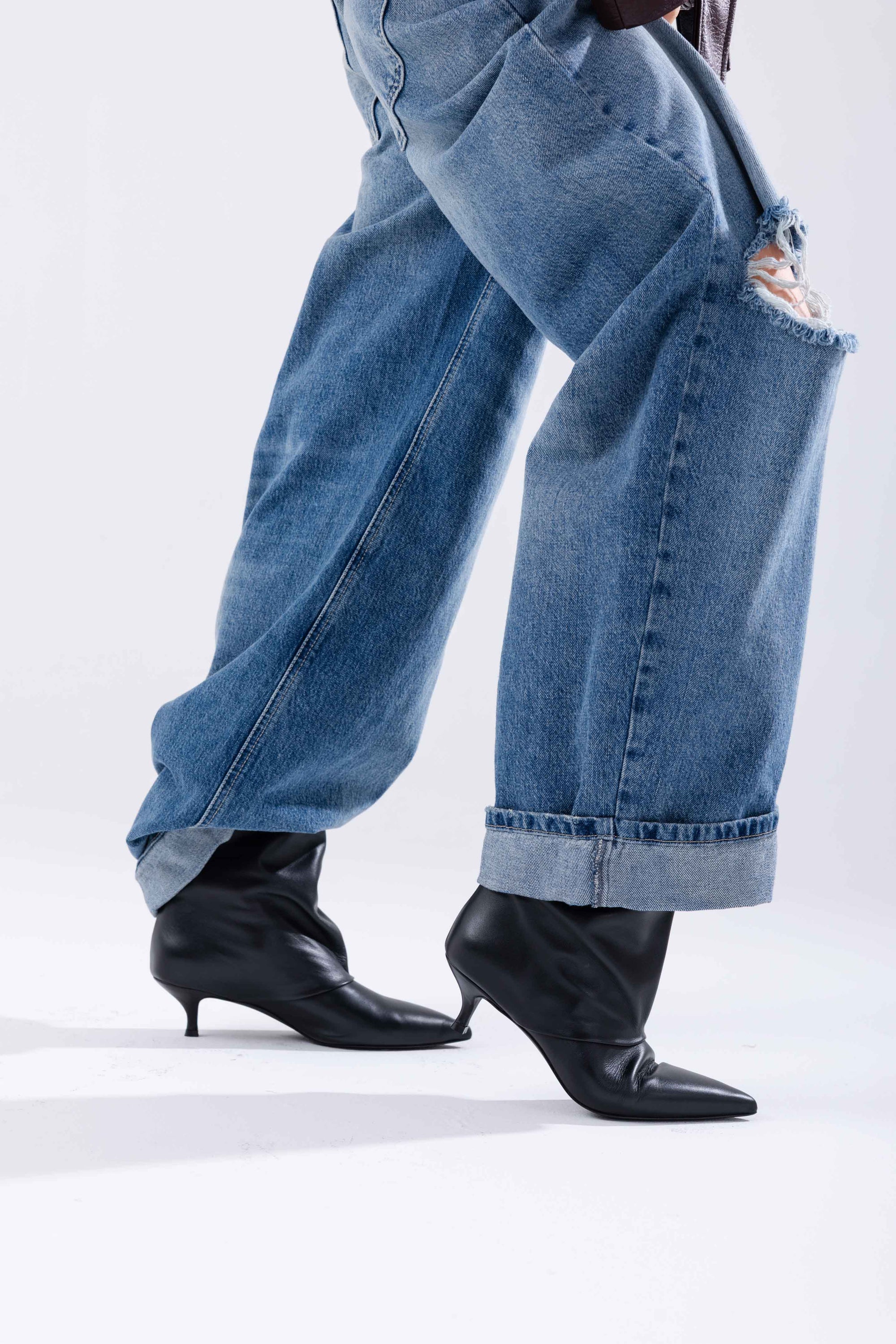 Livia – Tronchetto in pelle nera con tacco stiletto tubolare 50 mm