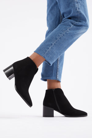 
                  
                    Load image into Gallery viewer, Rebecca ankle boot
                  
                