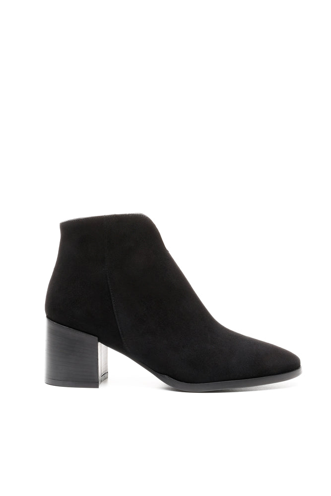 
                  
                    Load image into Gallery viewer, Rebecca ankle boot
                  
                