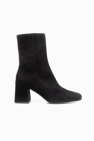 
                  
                    Load image into Gallery viewer, Sandra ankle boot
                  
                