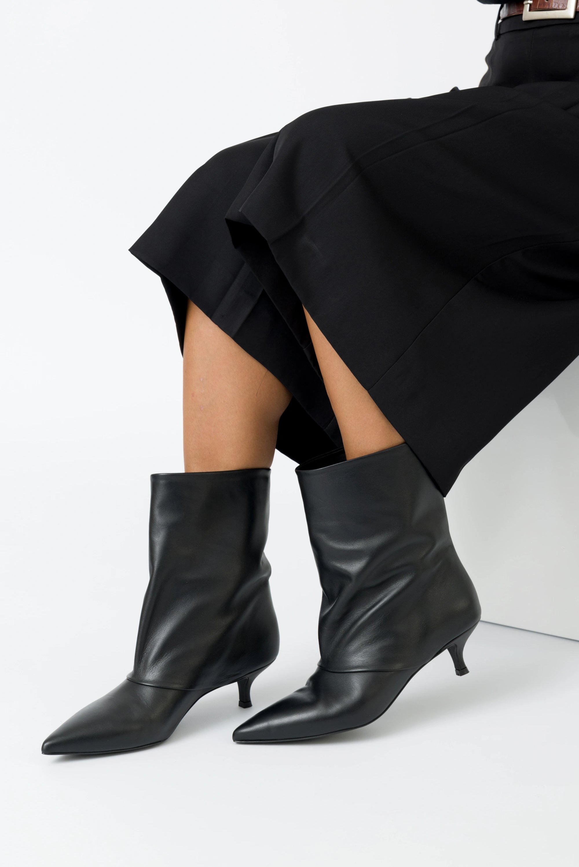 Livia – Tronchetto in pelle nera con tacco stiletto tubolare 50 mm