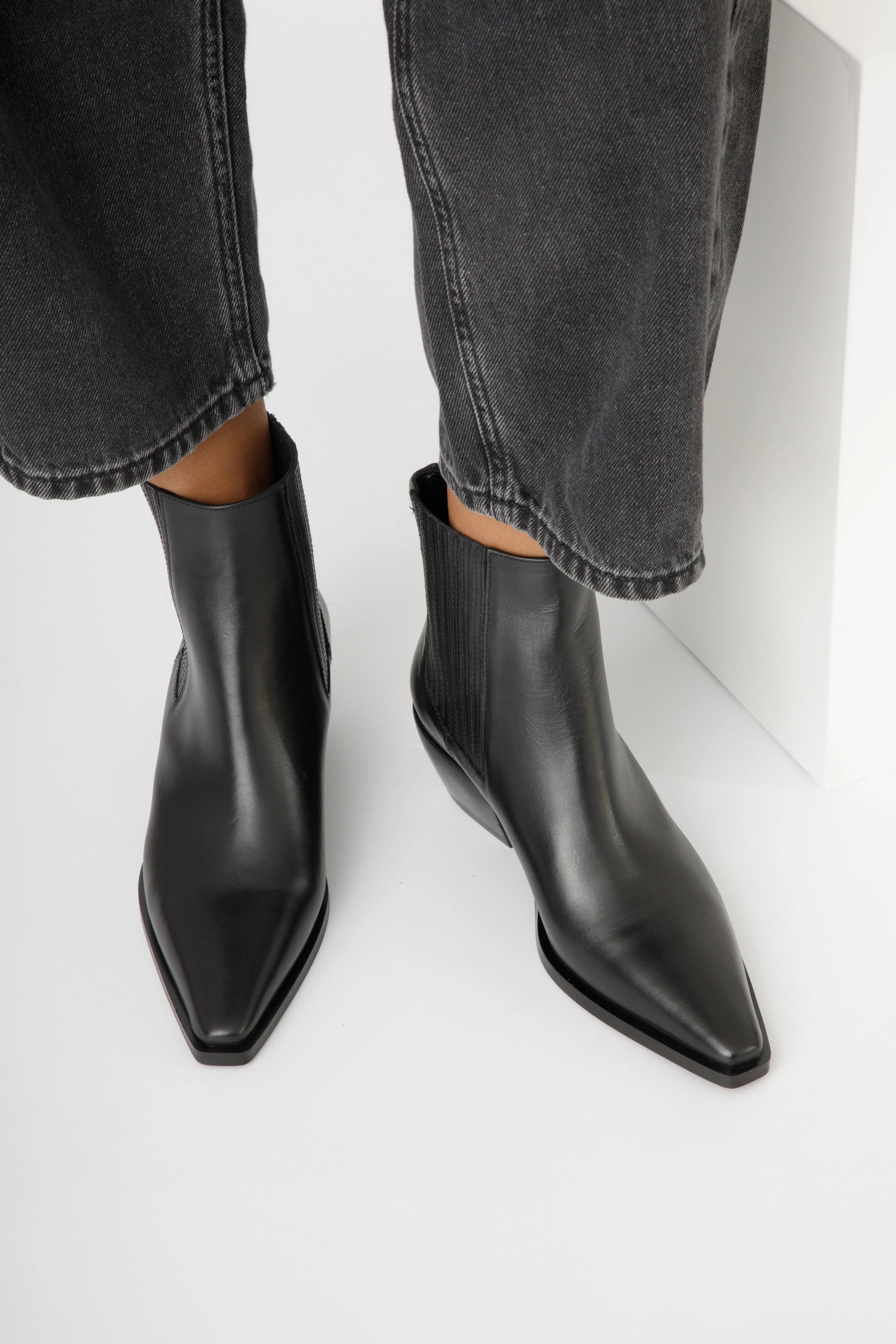 Stivaletto texano Beatles in pelle nera - Dafne
