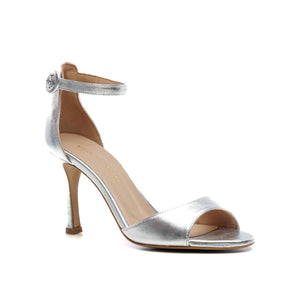 
                  
                    Load image into Gallery viewer, Violet sandal with band and ankle strap in silver laminate
                  
                