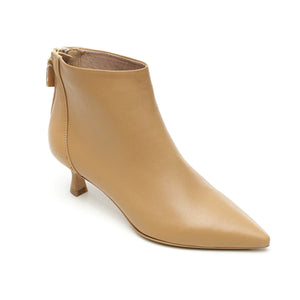 
                  
                    Load image into Gallery viewer, Pointed toe ankle boot with spool heel in neutral Alina leather
                  
                