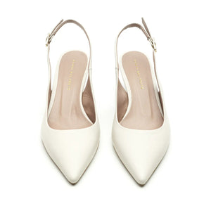
                  
                    Load image into Gallery viewer, Fiordaliso sling back decolletè with pointed toe and low heel in butter leather
                  
                